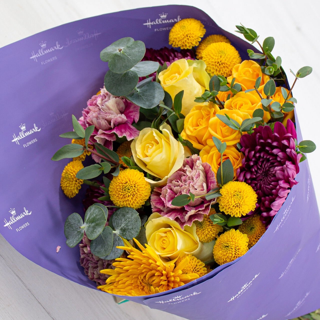 Sunny Classic Bouquet image number 1