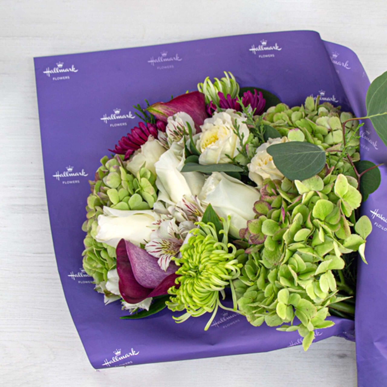 Caring Classic Plus Bouquet image number 1