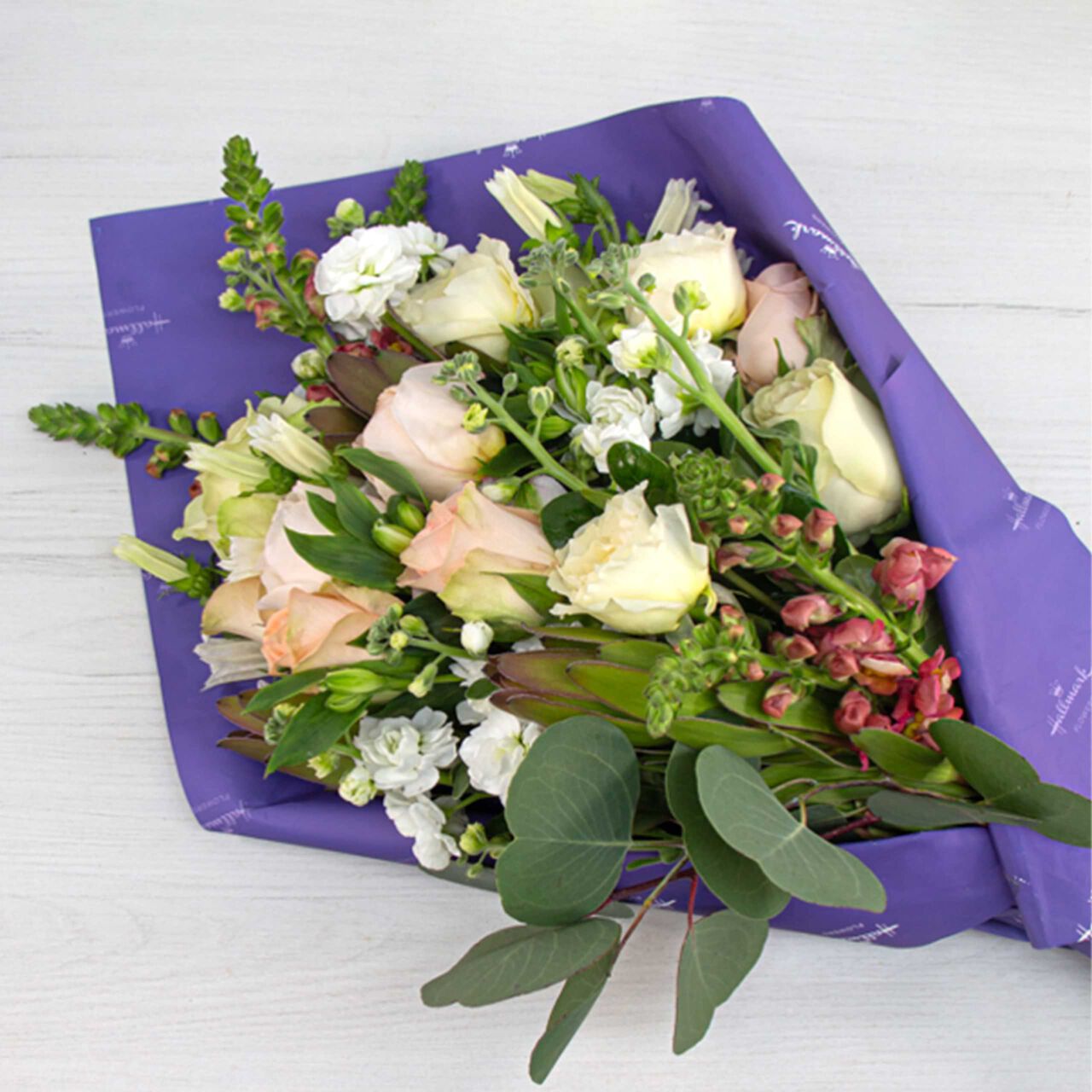 Caring Premium Bouquet image number 1
